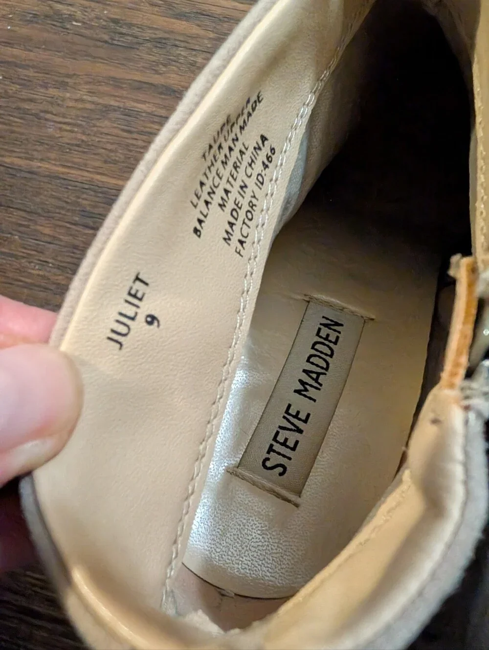 Steve Madden Taupe Leather Almond Toe Ankle Bootie 9